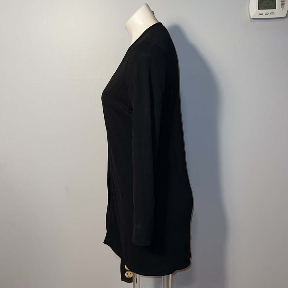 Ann Taylor One Button Down Cardigan top. Size 6. Black. Career wear. - Picture 8 of 8